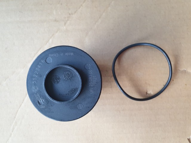 Alfa Romeo, Fiat, Jeep gyári új motorolaj szűrő 71754237