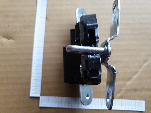 Fiat 500, Grande Punto, Bravo 2007-2014, Lancia Delta 2008-2014 gyári új, csomagtérajtó zár