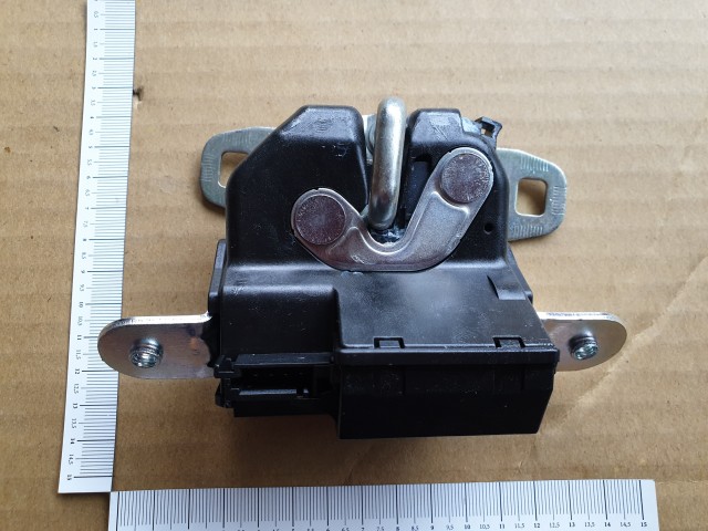 Fiat 500, Grande Punto, Bravo 2007-2014, Lancia Delta 2008-2014 gyári új, csomagtérajtó zár