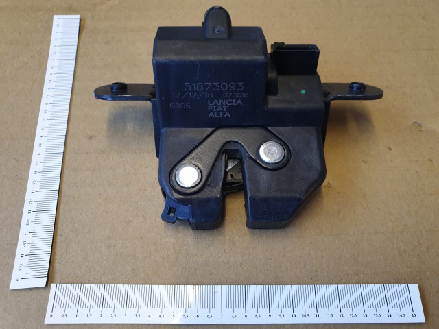 Doblo 2009-2022  gyári új csomagtérajtó zár 51873093