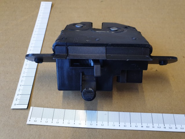 Doblo 2009-2022  gyári új csomagtérajtó zár 51873093