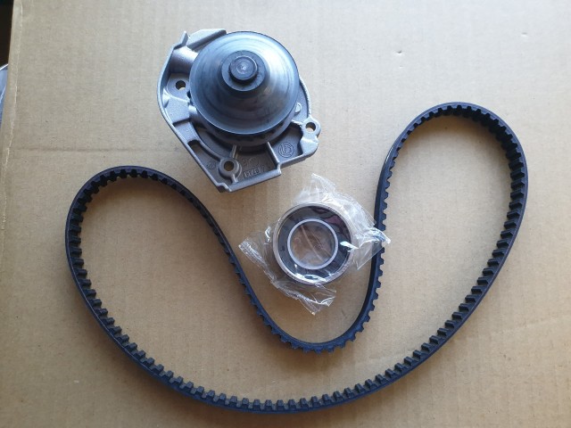 Fiat Punto II. ,Panda II. , Lancia Ypsilon II.1,2 benzin, gyári új vezérműszíj szett 71771576