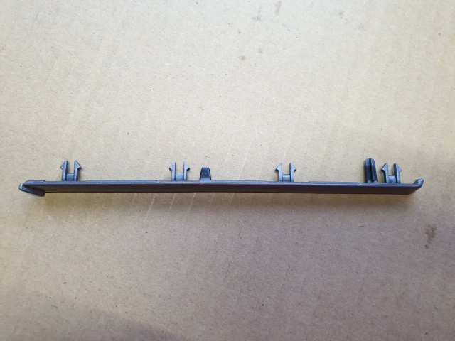 Fiat Grande Punto bal oldali díszcsík műszerfalon, 735416930 számú, gyári új