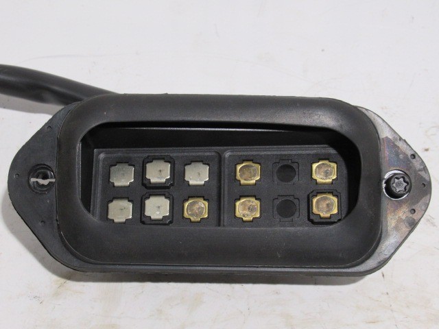 Fiat Doblo III.-IV. jobb oldali tolóajtó elektromos érintkező 51810713