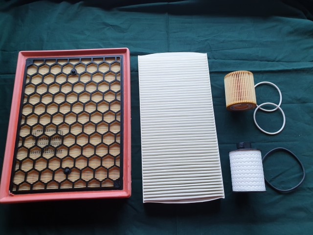 Fiat Croma 1,9 Jtd 8v, Diesel  gyári új szűrő szett 71765239