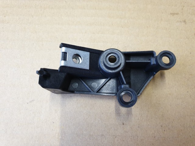 Alfa Romeo Giulietta gyári új, bal oldali lámpa fül javító készlet 50520261