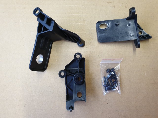 Alfa Romeo Giulietta gyári új, jobb első fényszóró fül javító készlet 50520260