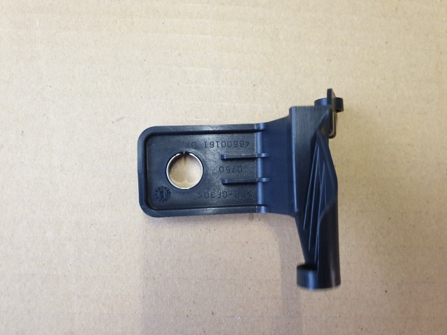 Alfa Romeo Giulietta gyári új, jobb első fényszóró fül javító készlet 50520260