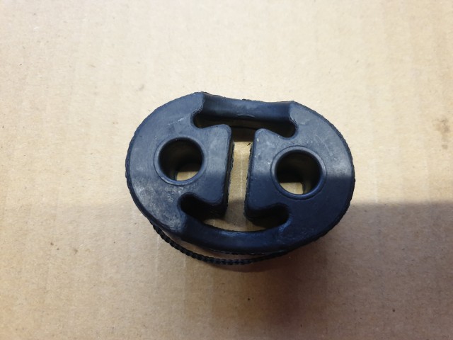 Fiat, Lancia utángyártott új kipufogó tartó gumibak 46546376