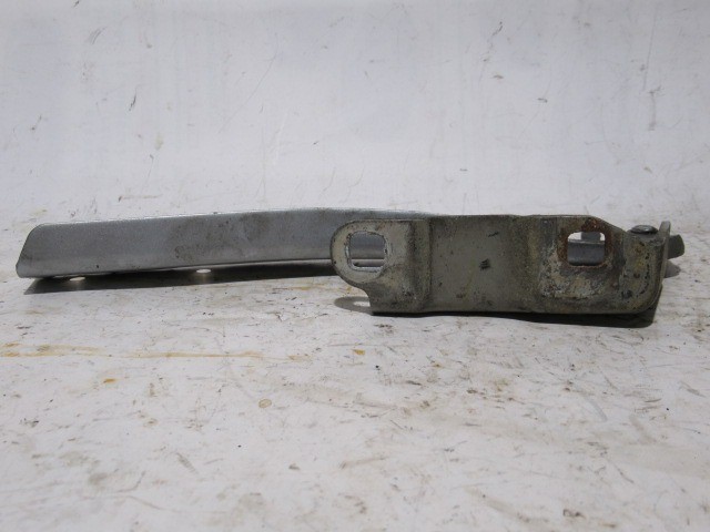 99703 Fiat Punto ezüst színű, jobb oldali motorháztető zsanér 51761348