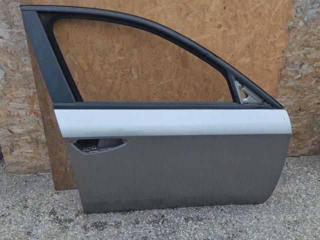 123672 Alfa Romeo 159 jobb első ajtó 50510342