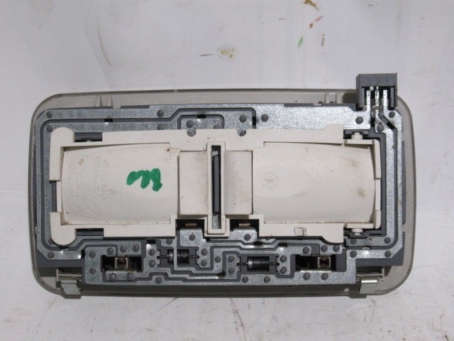 Alfa Romeo 147,156, Fiat Idea, Bravo, Grande Punto belső világítás 735445089