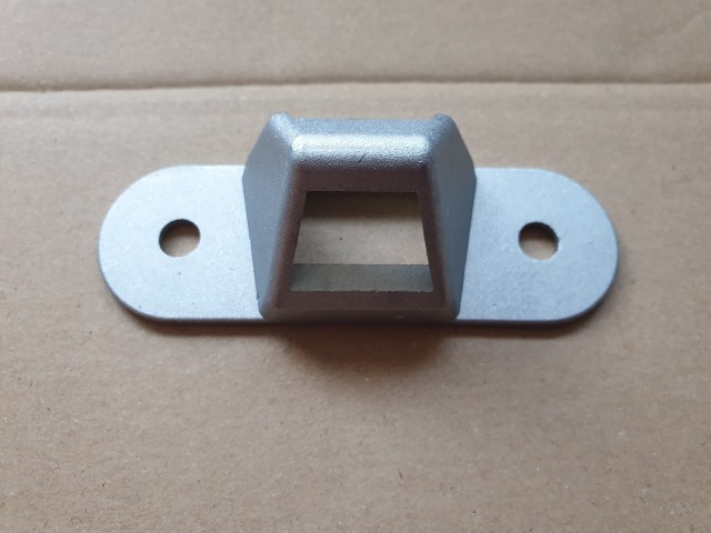 Fiat Ducato utángyártott új hátsó ajtó, alsó zárütköző 1303896080