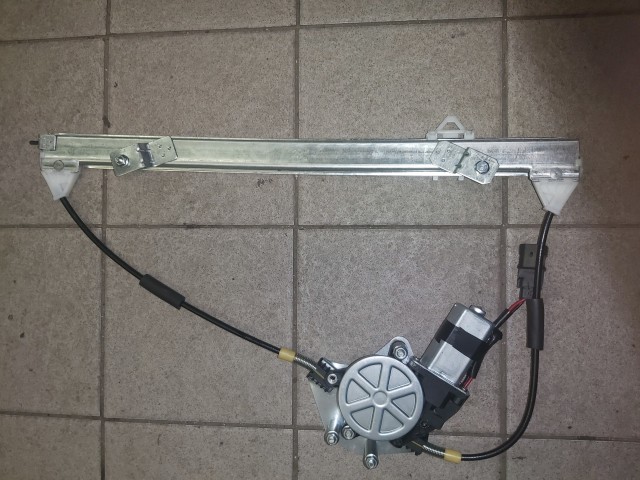 Fiat Panda II. 2003-2012 utángyártott új, bal első elektromos ablakemelő 46803650