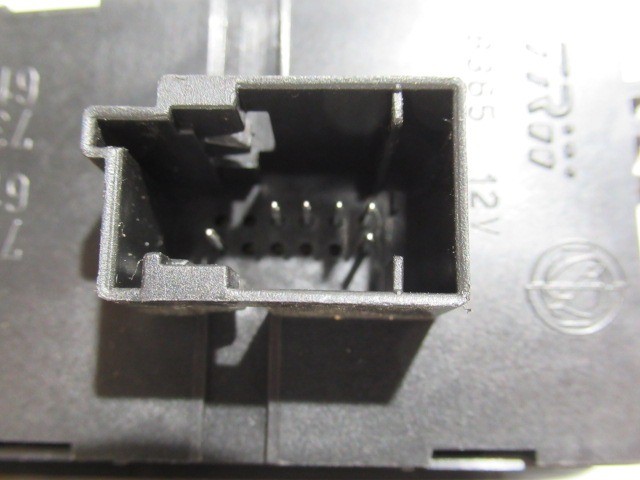 Fiat Grande Punto hátsó ködlámpa kapcsoló 735367268