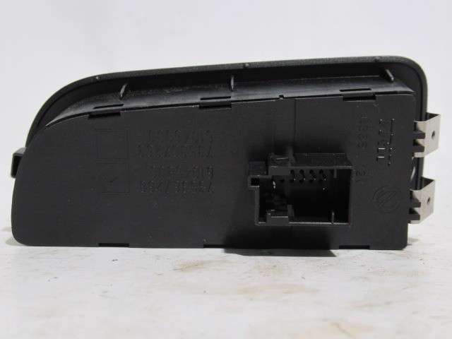 Fiat Grande Punto hátsó ködlámpa kapcsoló 735367268