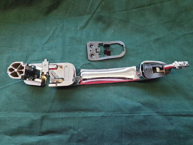 Fiat Bravo 2007-2014, Lancia Delta 2008-2014 utángyártott új külső kilincs 735440855