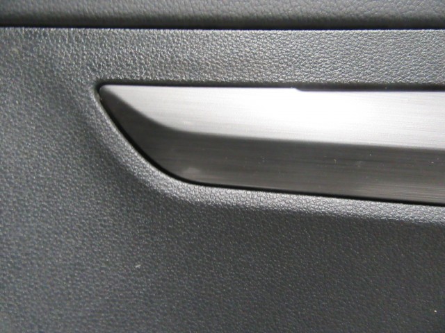 Škoda Karok bal első ajtókárpit 57b867013t