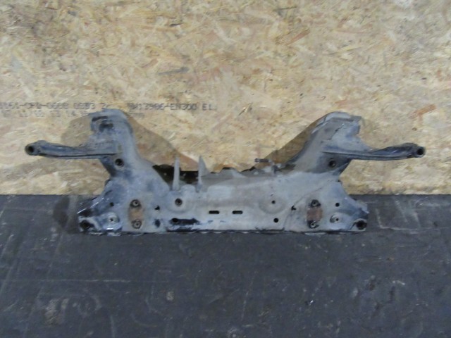 121586 Ford Fiesta 2008-2017 első segédalváz (bölcső) 