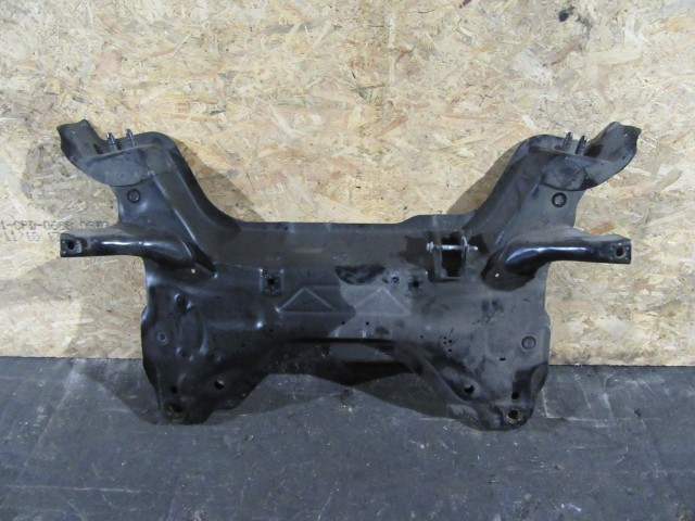 Citroën, Peugeot első segédalváz (bölcső) 