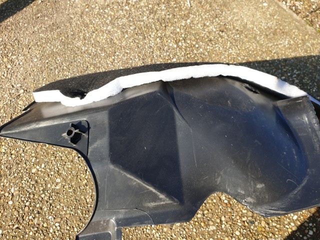 Alfa Romeo 166 gyári új bal első kerékjárati dobbetét hátsó része 60698598