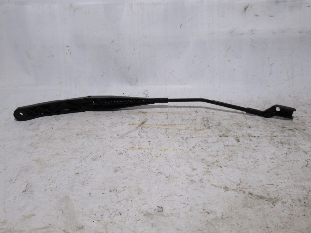 Alfa Romeo Giulietta 2010-2020 bal első ablaktörlő kar 50509402