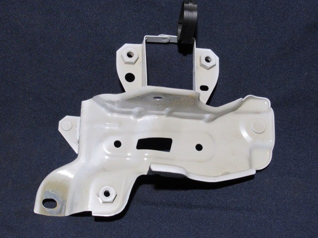 125351 Alfa Romeo Giulietta akkumulátor tartó  50511638