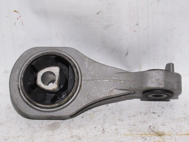 Alfa Romeo Giulietta alsó kitámasztóbak 50521924