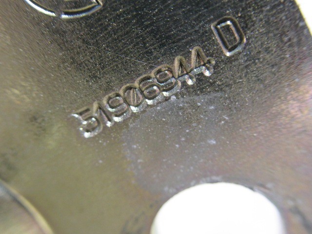 Alfa Romeo Giulietta 2010-2020 jobb hátsó ülés tartó 51906944