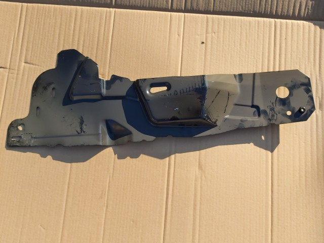 Fiat Bravo 2007-2014, Lancia Delta 2008-2014 gyári új bal első sárvédő tartó, belső rész 51830481