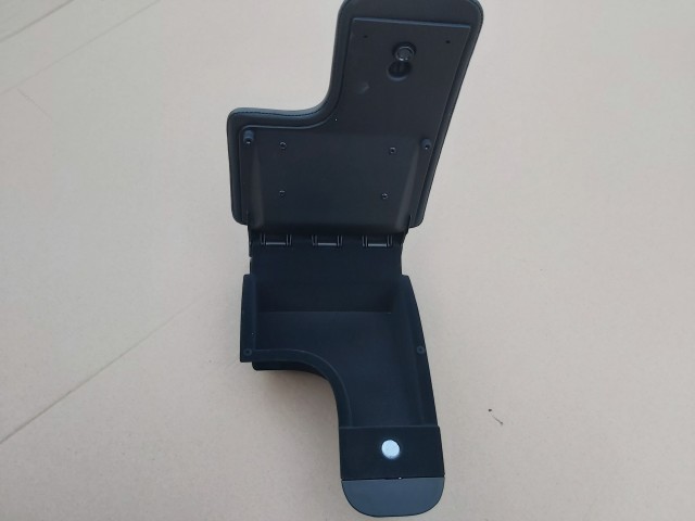 Alfa Romeo 159 gyári új könyöklő fedél 156062296