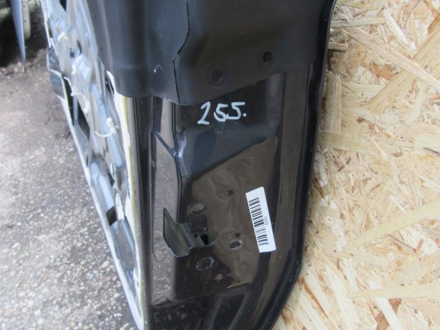 52061 Alfa Romeo Gt fekete színű, jobb oldali ajtó a képen látható sérüléssel