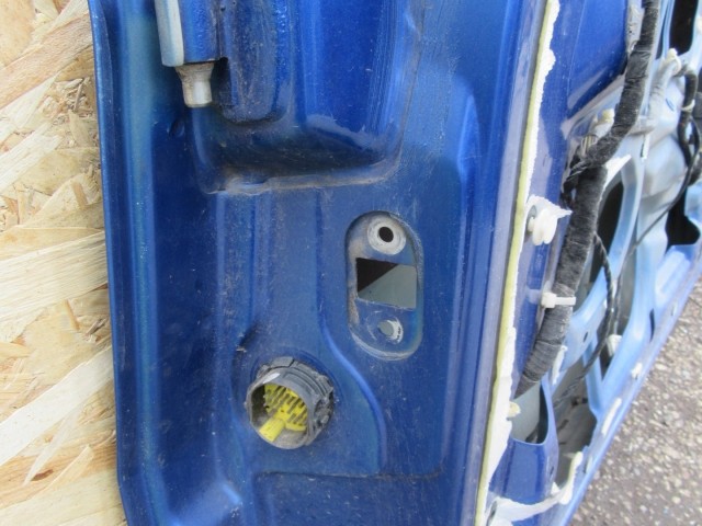 52060 Alfa Romeo Gt kék színű, jobb oldali ajtó 