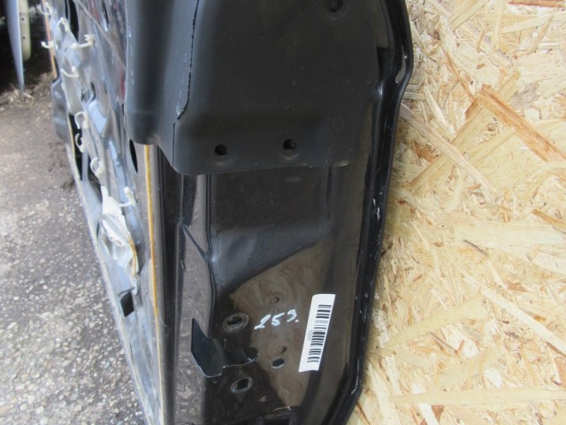 52057 Alfa Romeo Gt matt fekete színű, jobb oldali ajtó 