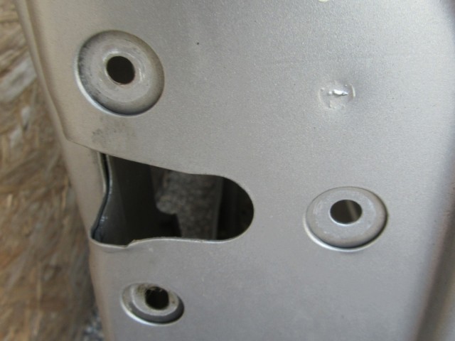 61873 Fiat Stilo 3 ajtós, ezüst színű jobb oldali ajtó