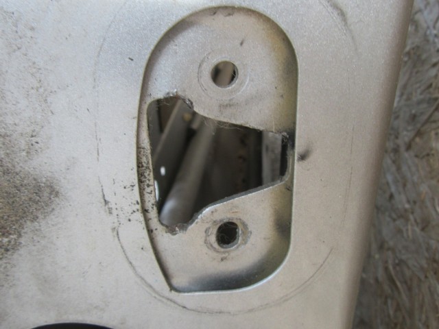 61873 Fiat Stilo 3 ajtós, ezüst színű jobb oldali ajtó