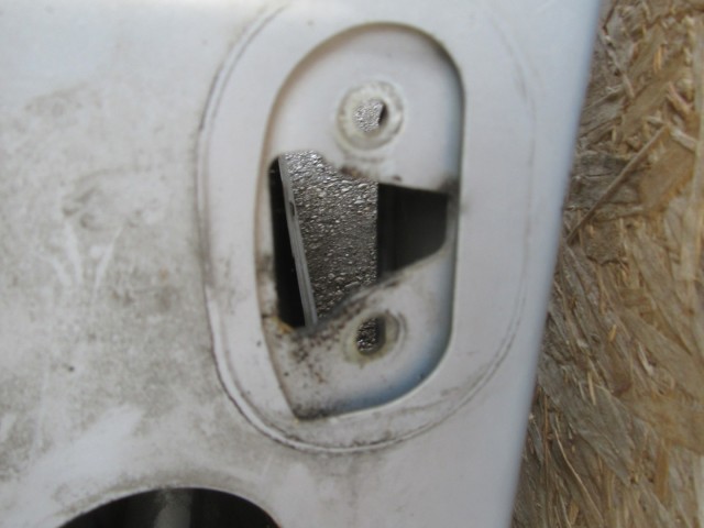 61868 Fiat Stilo 3 ajtós, kék színű jobb oldali ajtó a képen látható sérüléssel 