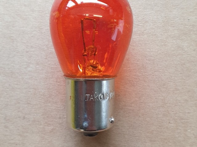 Alfa Romeo,Fiat utángyártott új sárga index izzó 10551414