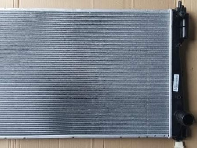 Fiat Grande Punto gyári új vízhűtő 55704136