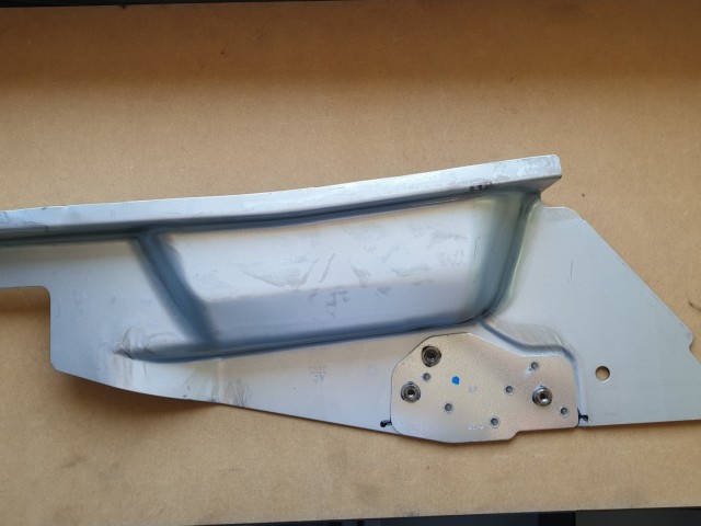 Fiat 500 gyári új jobb első sárvédőtartó belső rész 51786140