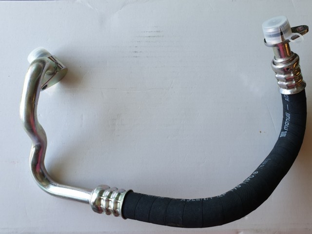 Fiat Stilo 1,9 16v Mjet gyári új olajhűtő cső 51702404