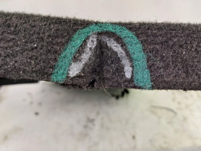 124987 Fiat Bravo 2007-2014 kalaptartó a képen látható sérüléssel 735516400