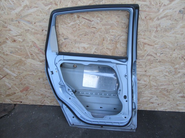 121859 Mercedes B-Class 2005-2011 bal hátsó ajtó 