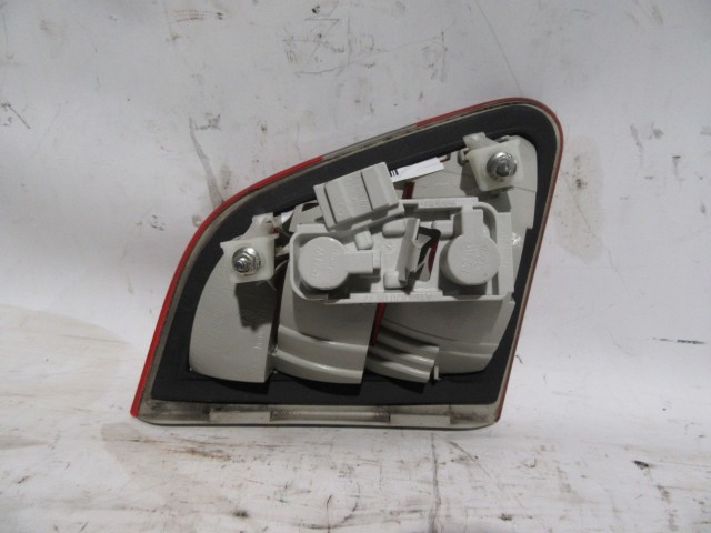 121880 Mercedes Benz B-class 2005-2011 jobb hátsó belső lámpa a1698201664