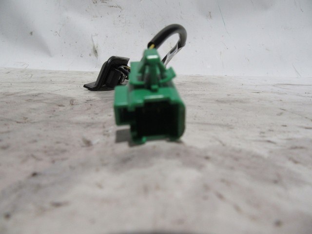 Suzuki Swift 2017 csomagtérajtó nyitó mikrókapcsoló 