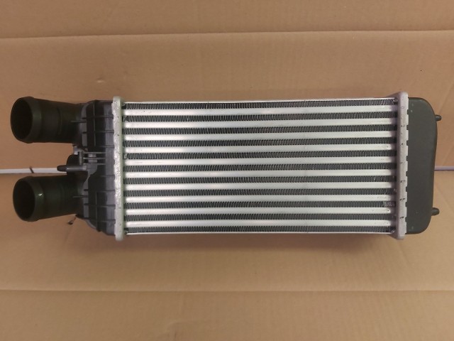 Citroen,Peugeot utángyártott új Intercooler 98 039 007 80