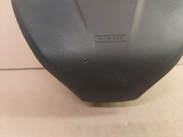 129361 Lancia Delta Kormánylégzsák a képen látható karcokkal 735474035