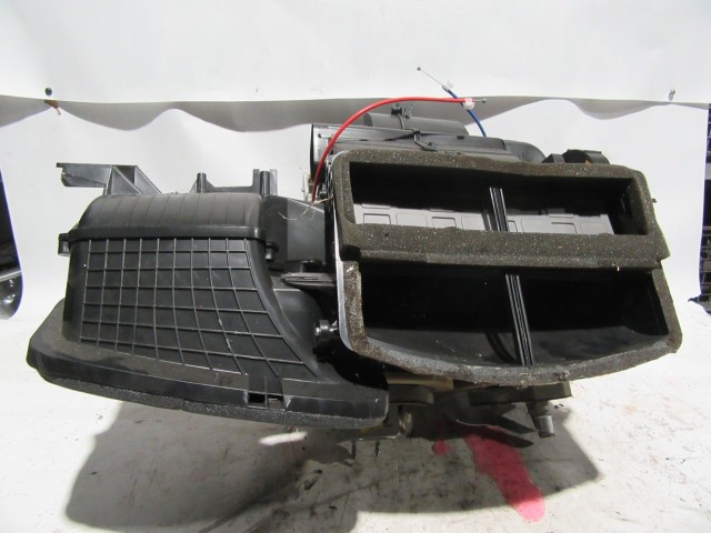 128083 Ford Fiesta 2008-2013 manuál klímás fűtésboksz 8v5119b555am