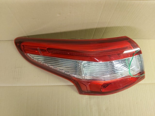 129362 Nissan Qashqai Bal hátsó lámpa a képen látható sérüléssel 22018013