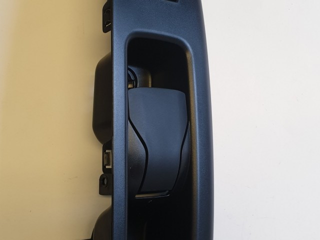 Fiat Doblo 2009-2015 gyári új bal első, belső ajtóbehúzó kilincs, két elektromos ablakos kivitel 735498684